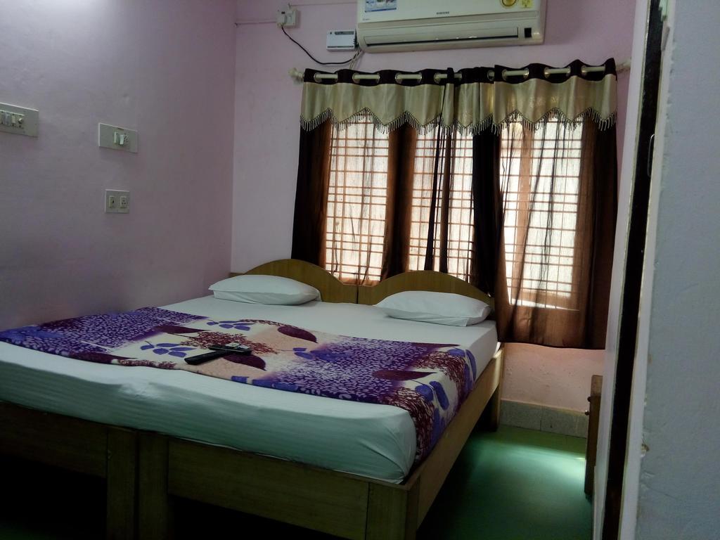 Elegant Guest House Bangalore Habitación foto